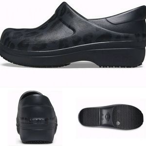 Crocs - Women's Neira Pro Li Clog